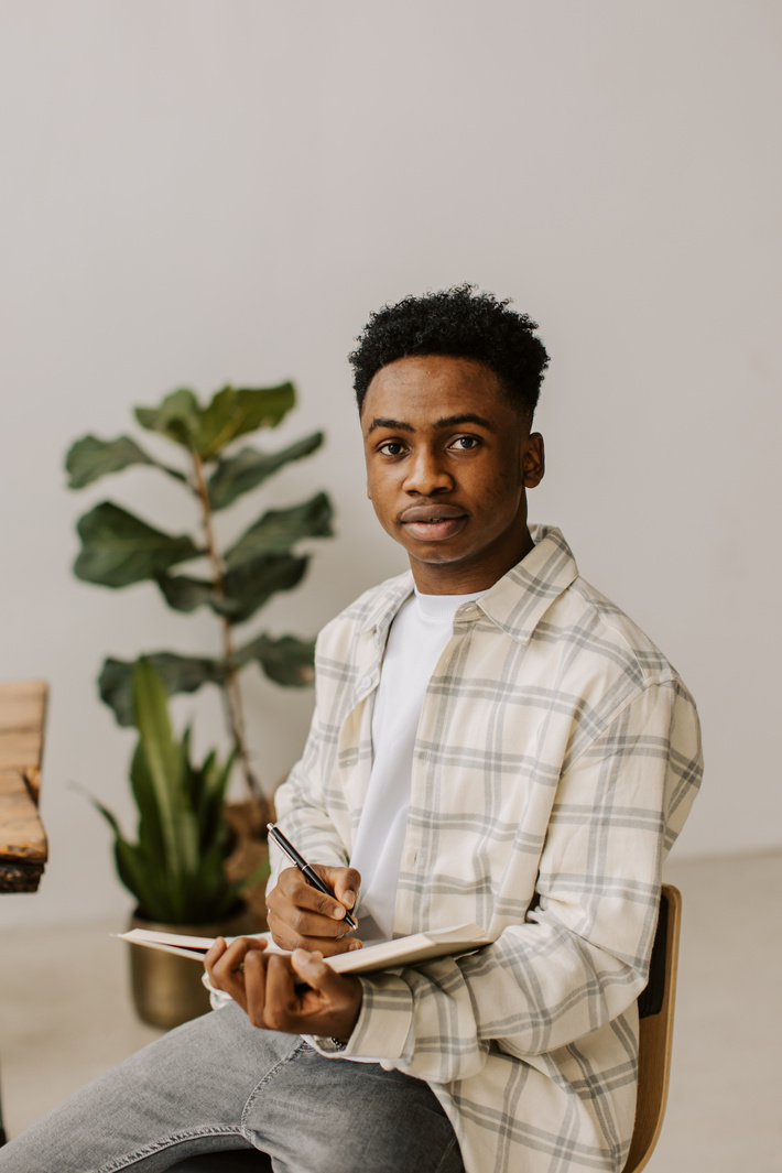 Updated Classics Headshots Portrait of a Male Professional